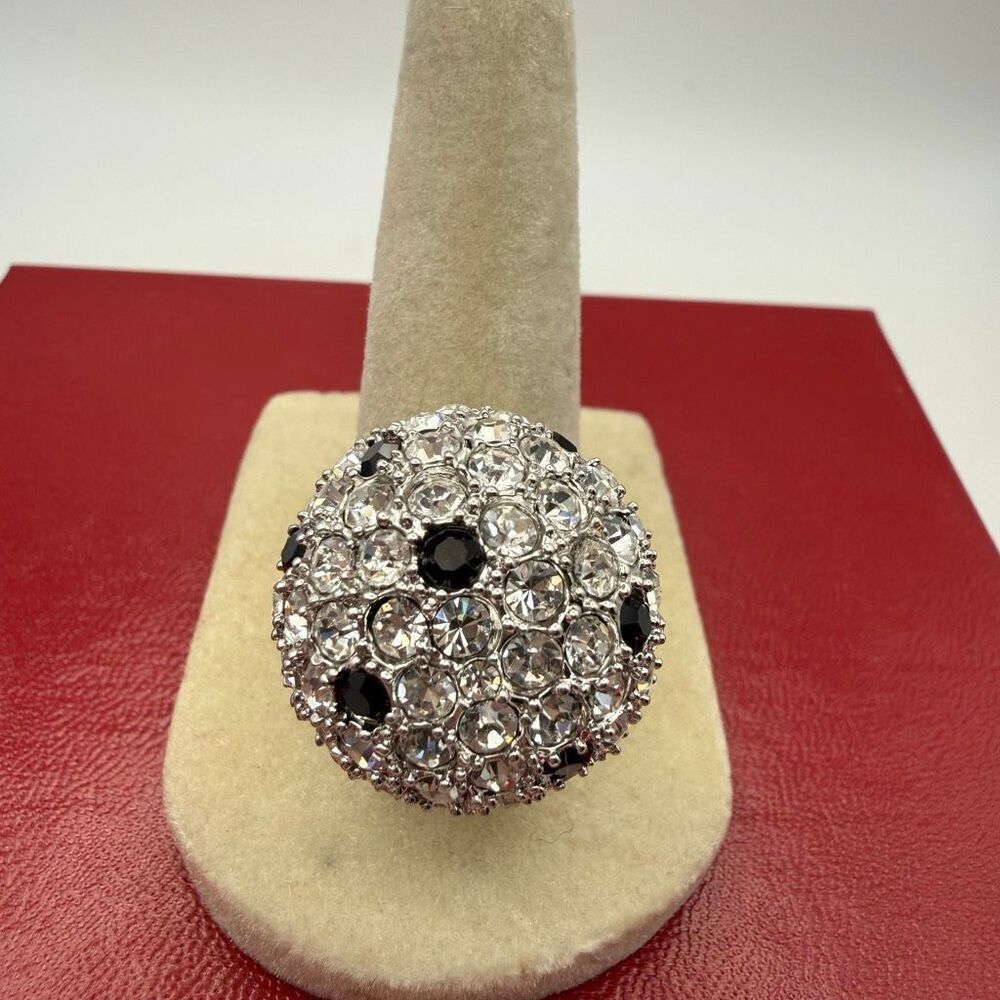 Kenneth Jay Lane rhodium-plated crystal disco ball cocktail ring size 6 New